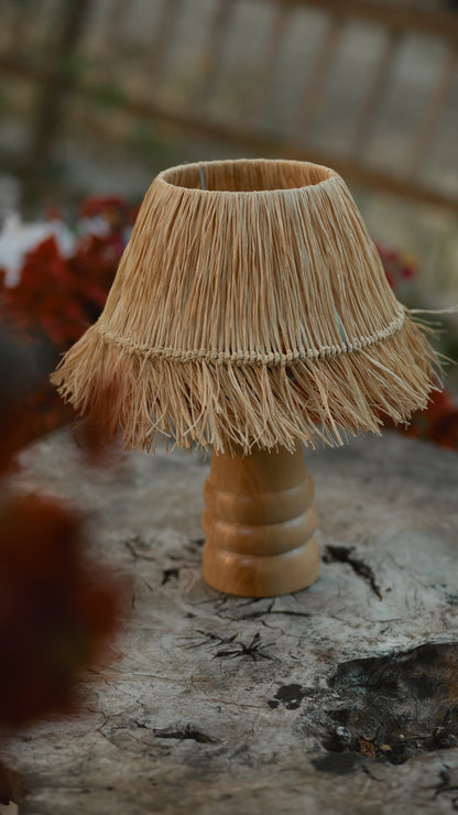 Saçaklı Doğal Rafya Abajur